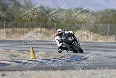 media/Dec-01-2025-Moto Forza (Mon) [[2daa91e15f]]/2-Intermediate Group/Session 3 (Turn 3)/